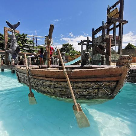 Port Royale Waterpark Resort 두마구에테 외부 사진